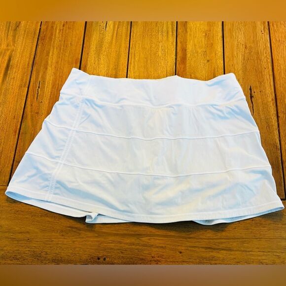 LuLuLemon ultra Light Gray (silver) Tennis/Golf Skirt; Size 12; GREAT condition! - Picture 4 of 16